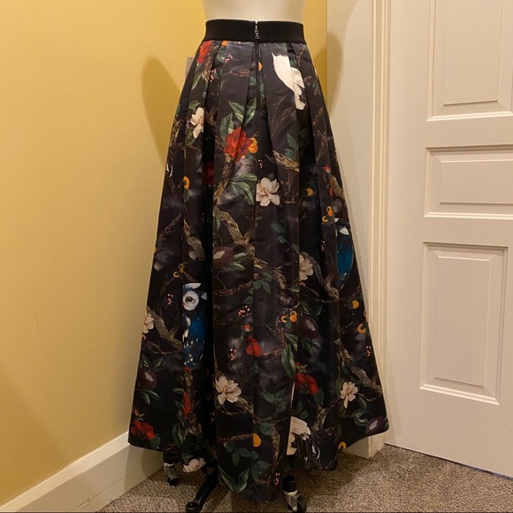 🎀SOLD🎀Alice + Olivia Tina Tropical Fauna Skirt - Picture 7 of 9